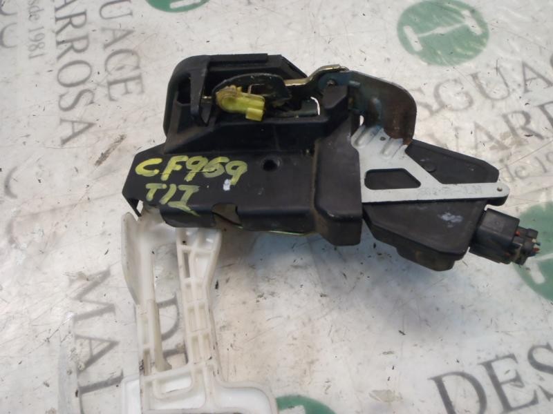 Recambio de cerradura puerta trasera izquierda para hyundai santa fe (sm) 2.4 gls referencia OEM IAM 8141026000  