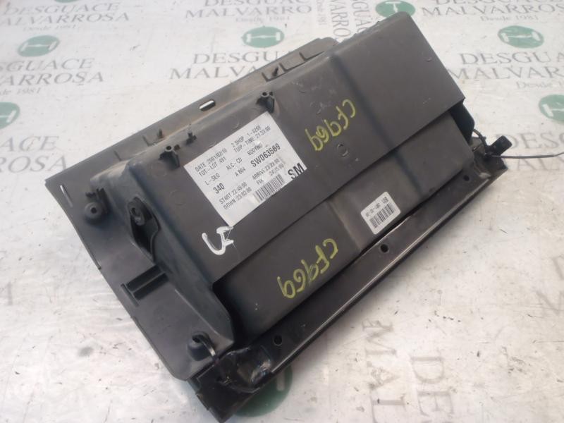 Recambio de guantera para hyundai santa fe (sm) 2.4 gls referencia OEM IAM 8451026000YD  