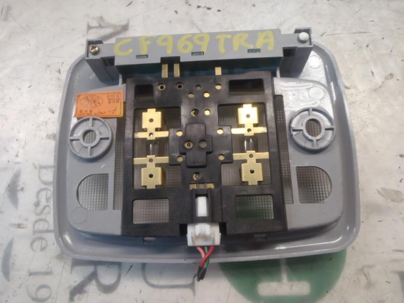 Recambio de piloto interior para hyundai santa fe (sm) 2.4 gls referencia OEM IAM 9281039000YH  