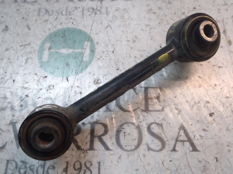 Recambio de brazo suspension superior trasero derecho para mitsubishi outlander (cu0w) 2.0 4wd referencia OEM IAM MN100109  