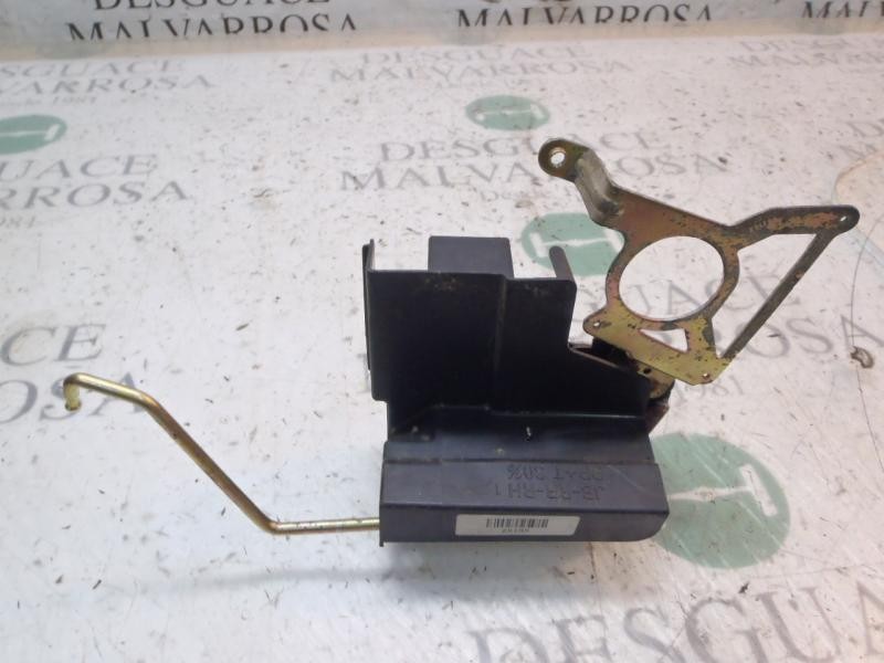 Recambio de cerradura puerta trasera derecha para kia rio 1.4 ex1 referencia OEM IAM 814221G000  