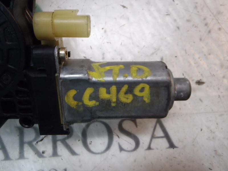Recambio de elevalunas trasero derecho para kia rio 1.4 ex1 referencia OEM IAM 988201G200  
