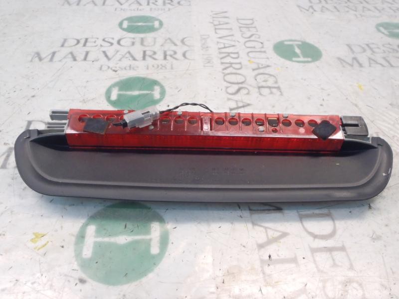 Recambio de piloto trasero central para bmw serie 3 berlina (e90) 320d referencia OEM IAM 63257145519  