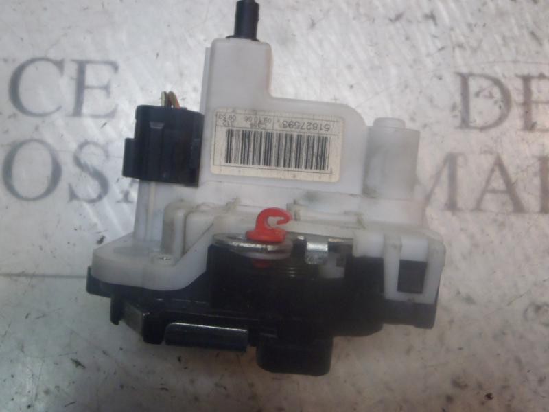 Recambio de cerradura puerta delantera derecha para fiat nuova 500 (150) lounge referencia OEM IAM   