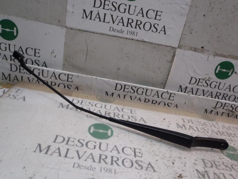 Recambio de brazo limpia delantero derecho para volkswagen caddy ka/kb (2k) furg. referencia OEM IAM 2K1955410A  