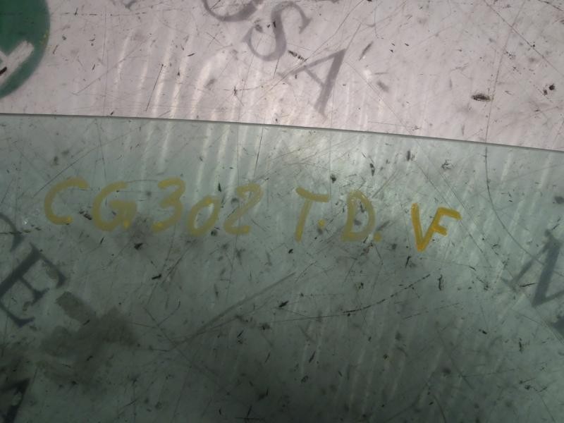 Recambio de cristal puerta trasero derecho para peugeot 208 1.4 hdi fap referencia OEM IAM   