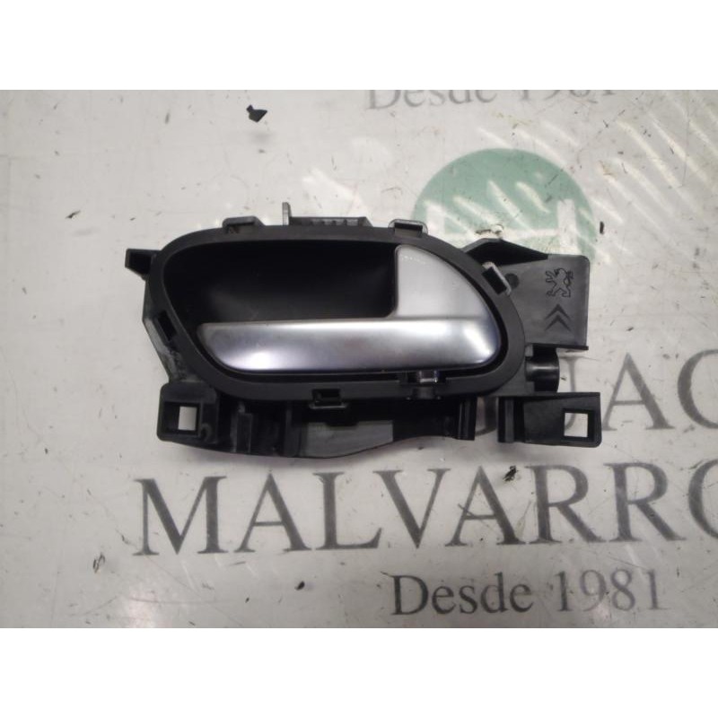 Recambio de maneta interior delantera derecha para peugeot 208 1.4 hdi fap referencia OEM IAM   