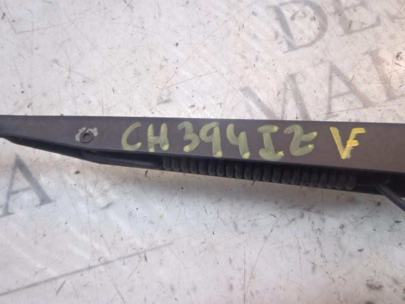 Recambio de brazo limpia delantero izquierdo para kia carens 2.0 crdi ex monovolumen referencia OEM IAM   