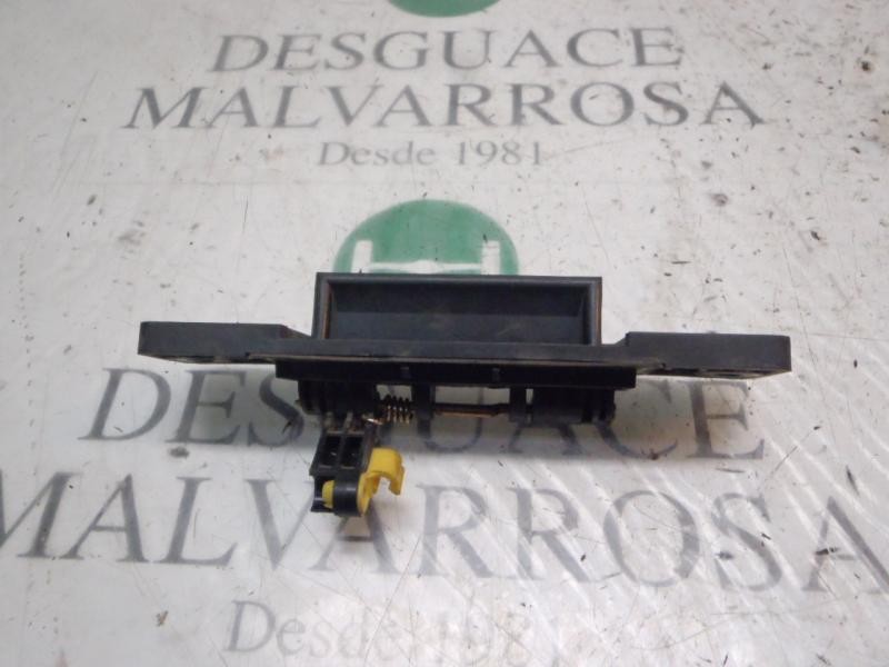 Recambio de maneta porton para kia sorento 2.5 crdi ex referencia OEM IAM   