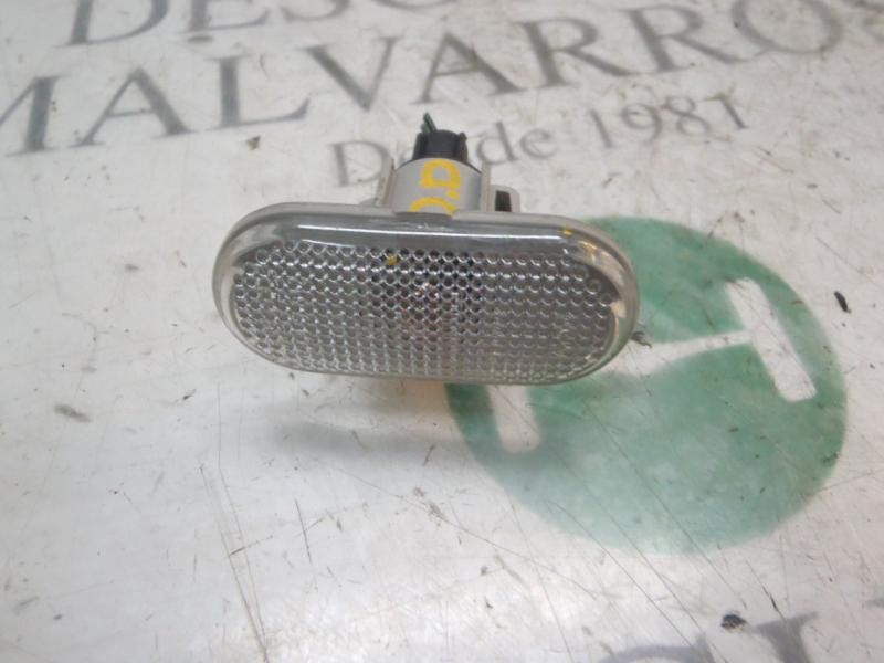 Recambio de piloto lateral derecho para dacia lodgy 1.5 dci diesel fap cat referencia OEM IAM 8200257684  