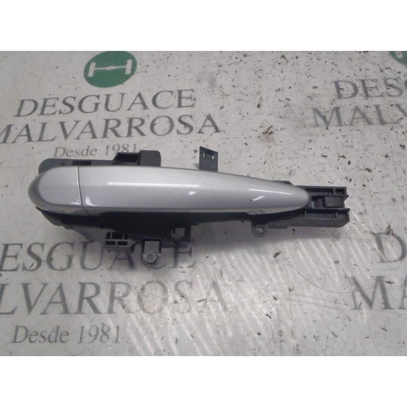 Recambio de maneta exterior trasera derecha para bmw serie 1 berlina (e81/e87) 120d referencia OEM IAM 51217207530  