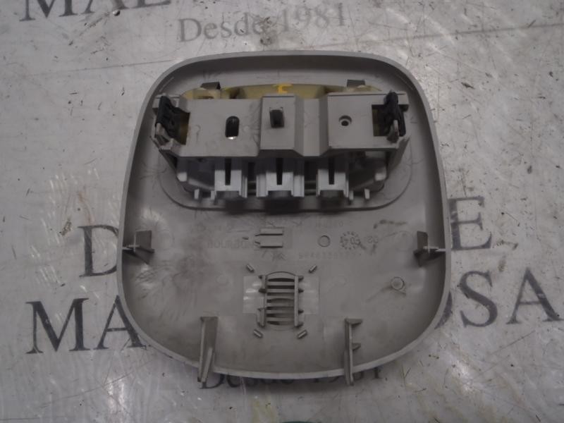 Recambio de piloto interior para peugeot 407 sr confort referencia OEM IAM 6362N2  