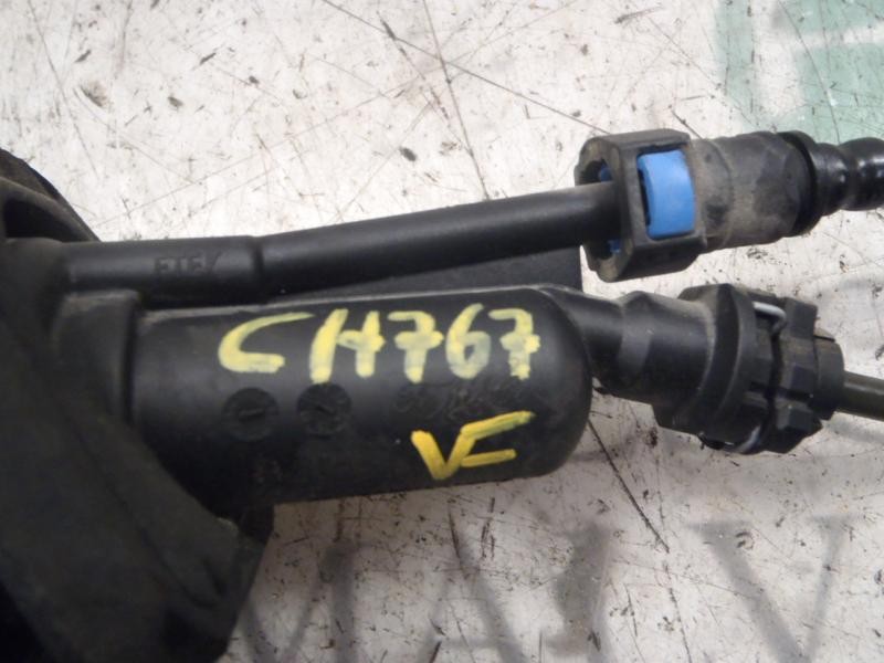 Recambio de bomba embrague para ford focus lim. (cb8) trend referencia OEM IAM 1863548  