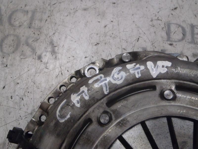 Recambio de kit embrague para ford focus lim. (cb8) trend referencia OEM IAM 2088325  