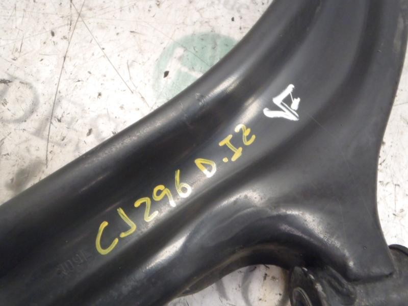 Recambio de brazo suspension inferior delantero izquierdo para renault modus confort dynamique referencia OEM IAM 8200744091  