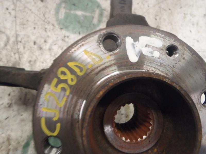 Recambio de mangueta delantera derecha para nissan kubistar (x76) premium (l1) referencia OEM IAM   