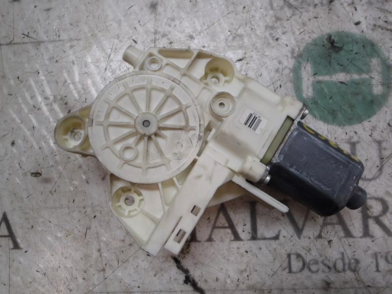 Recambio de motor elevalunas delantero derecho para ford focus berlina (cap) sport referencia OEM IAM   