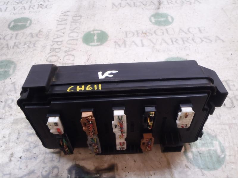 Recambio de caja reles / fusibles para ssangyong kyron 200 xdi limited referencia OEM IAM 8231009031 8231009121 