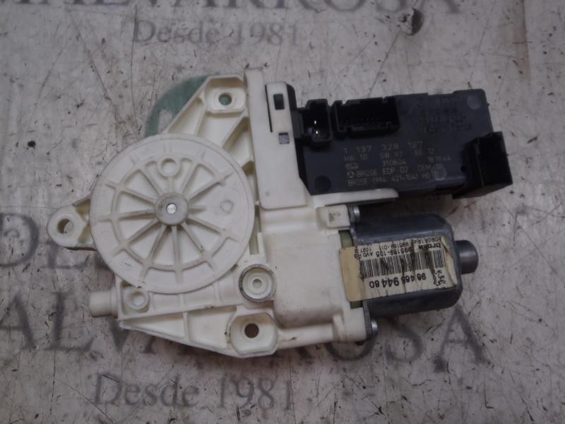 Recambio de motor elevalunas delantero derecho para peugeot 407 st sport referencia OEM IAM   