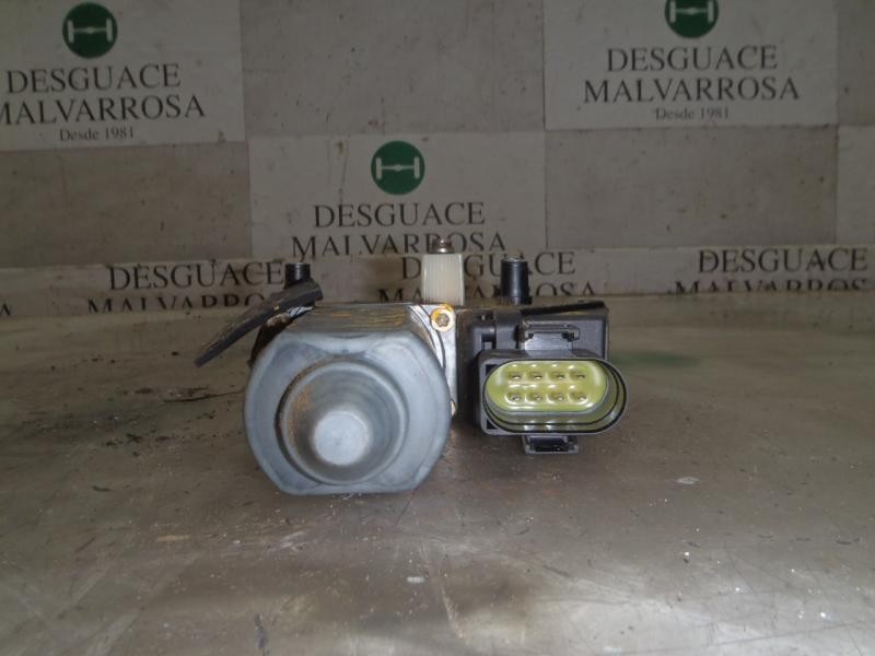 Recambio de motor elevalunas delantero derecho para audi a6 berlina (4b2) 2.4 (100kw) referencia OEM IAM   