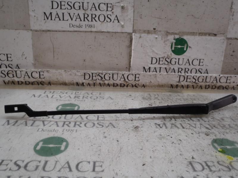 Recambio de brazo limpia delantero izquierdo para peugeot 308 confort referencia OEM IAM   