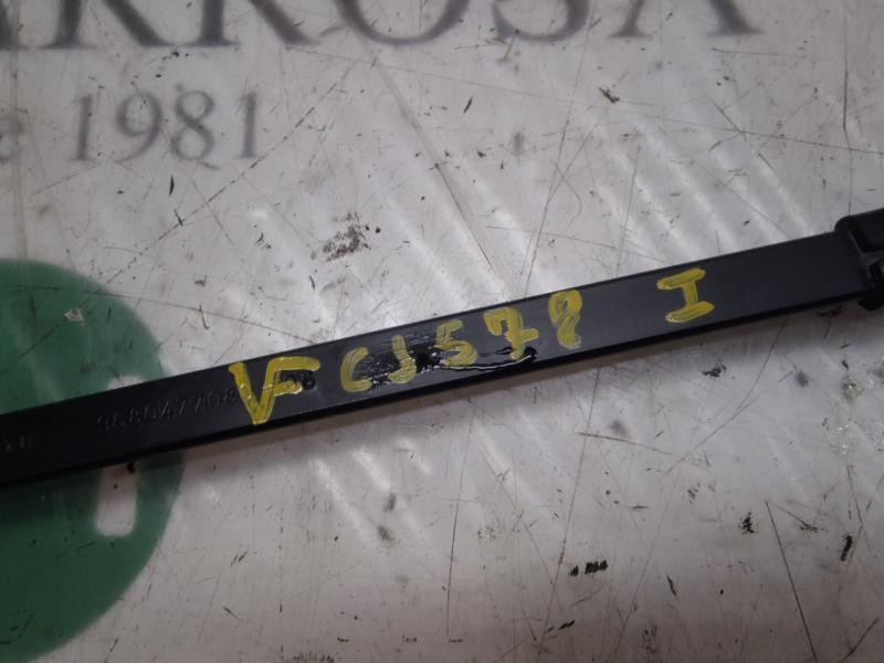 Recambio de brazo limpia delantero izquierdo para peugeot 308 confort referencia OEM IAM   