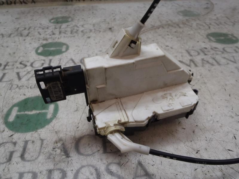 Recambio de cerradura puerta trasera izquierda para peugeot 308 confort referencia OEM IAM   