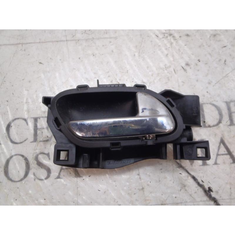 Recambio de maneta interior delantera derecha para peugeot 308 confort referencia OEM IAM   