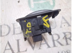 Recambio de mando elevalunas trasero derecho para toyota corolla (e12) 1.4 d-4d luna compact referencia OEM IAM    2