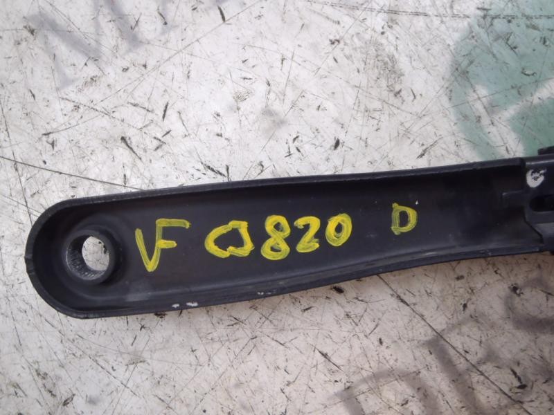 Recambio de brazo limpia delantero derecho para opel astra twin top cosmo referencia OEM IAM   