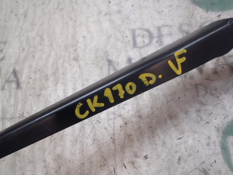 Recambio de brazo limpia delantero derecho para seat ibiza st (6j8) 1.2 tsi referencia OEM IAM 6J1955410  