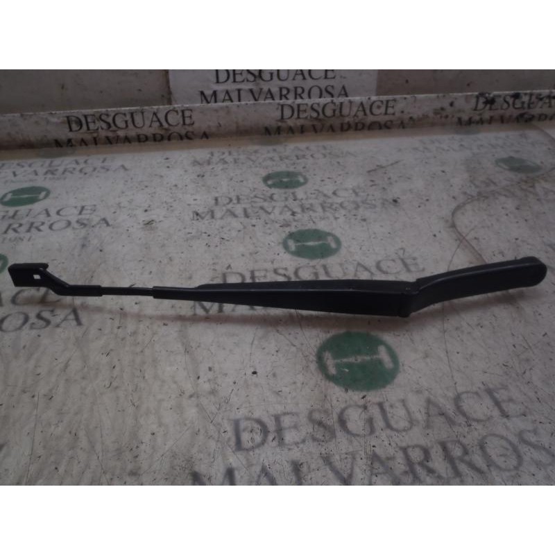 Recambio de brazo limpia delantero izquierdo para seat ibiza st (6j8) 1.2 tsi referencia OEM IAM 6J1955409  