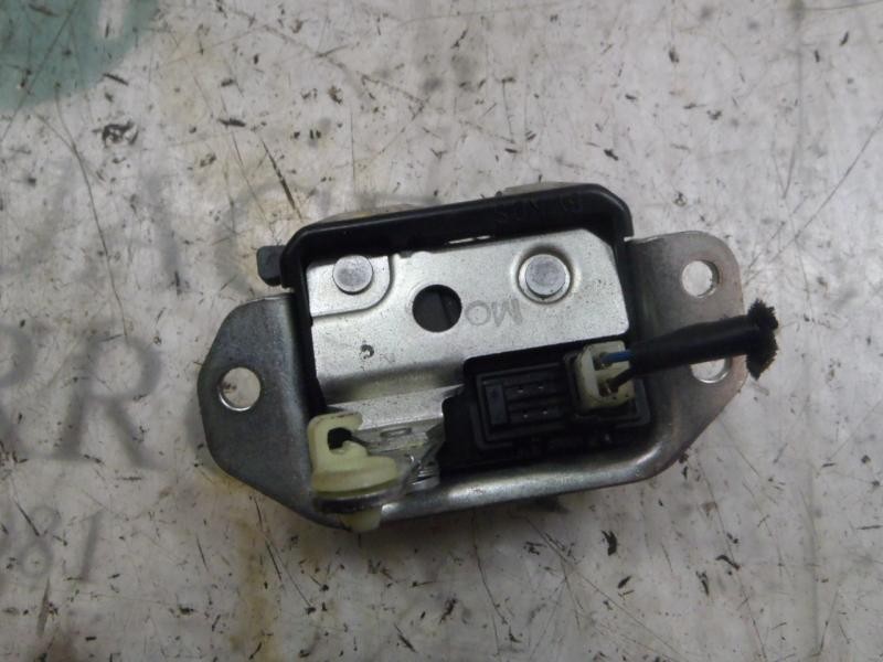 Recambio de cerradura maletero / porton para chevrolet spark ls referencia OEM IAM   