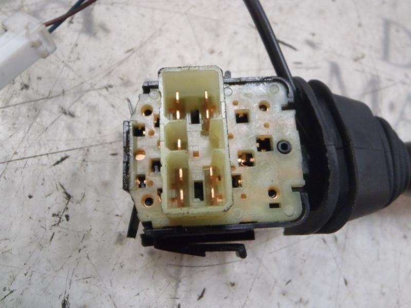 Recambio de mando limpia para chevrolet spark ls referencia OEM IAM   