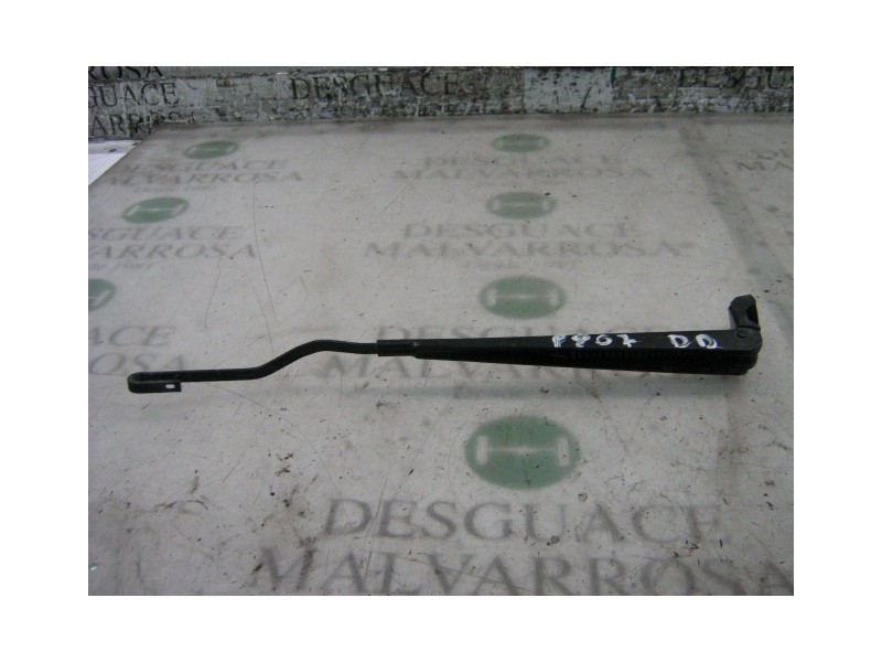 Recambio de brazo limpia delantero derecho para citroën xsara coupe 1.9 td seduction referencia OEM IAM   