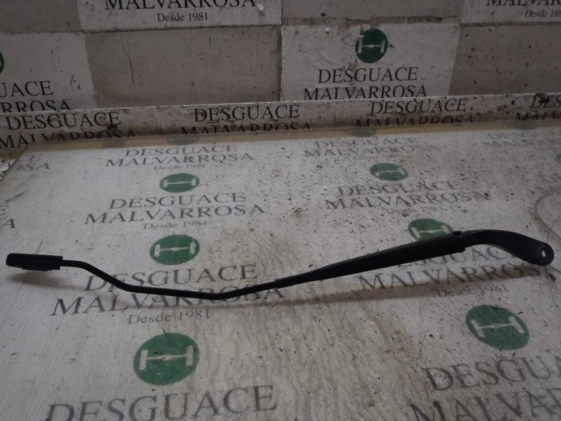 Recambio de brazo limpia delantero derecho para renault megane ii berlina 5p confort dynamique referencia OEM IAM   