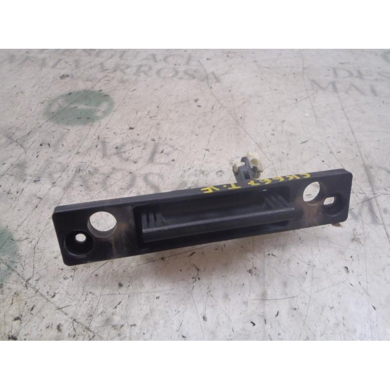 Recambio de maneta porton para kia carnival ii 2.9 cdri ex referencia OEM IAM   