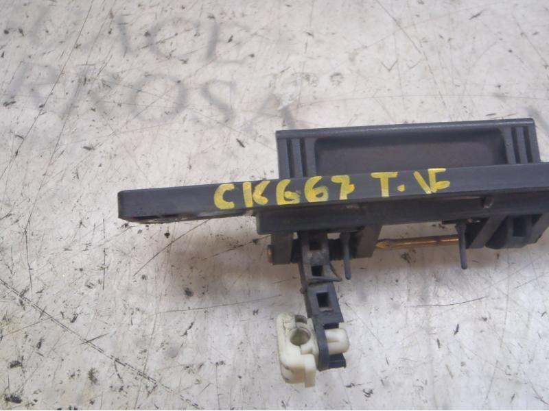 Recambio de maneta porton para kia carnival ii 2.9 cdri ex referencia OEM IAM   