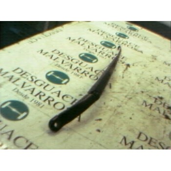 BRAZO LIMPIA DELANTERO DERECHO 