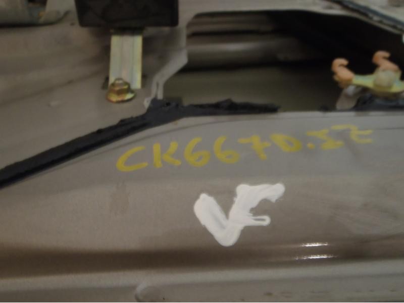 Recambio de puerta delantera izquierda para kia carnival ii 2.9 cdri ex referencia OEM IAM   