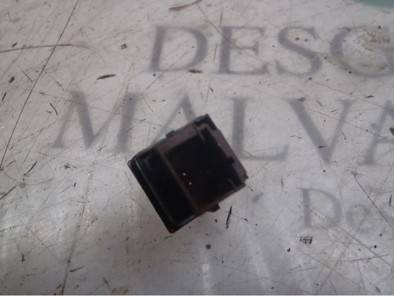 Recambio de warning para peugeot 207 1.6 16v hdi referencia OEM IAM   