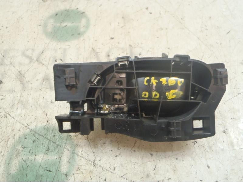 Recambio de maneta interior delantera derecha para peugeot 207 1.6 16v hdi referencia OEM IAM   