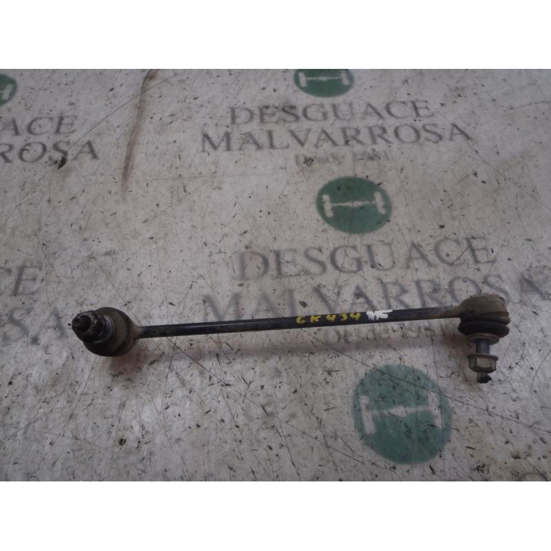 Recambio de tirante delantero izquierdo para mercedes-benz clase c (w203) berlina 180 (203.035) referencia OEM IAM A2033202889  