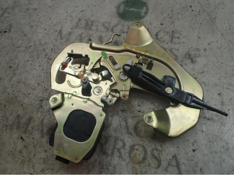 Recambio de cerradura puerta lateral izquierda para kia carnival ii 2.9 cdri ex referencia OEM IAM   