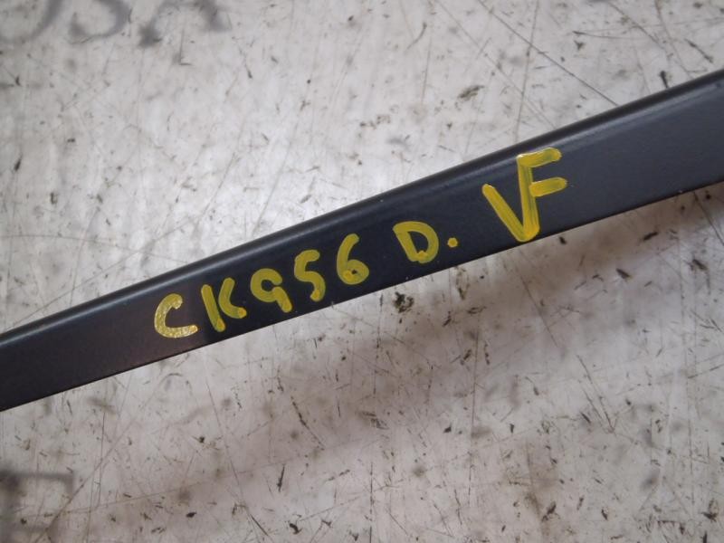 Recambio de brazo limpia delantero derecho para audi a3 (8l) 1.9 tdi ambiente referencia OEM IAM   