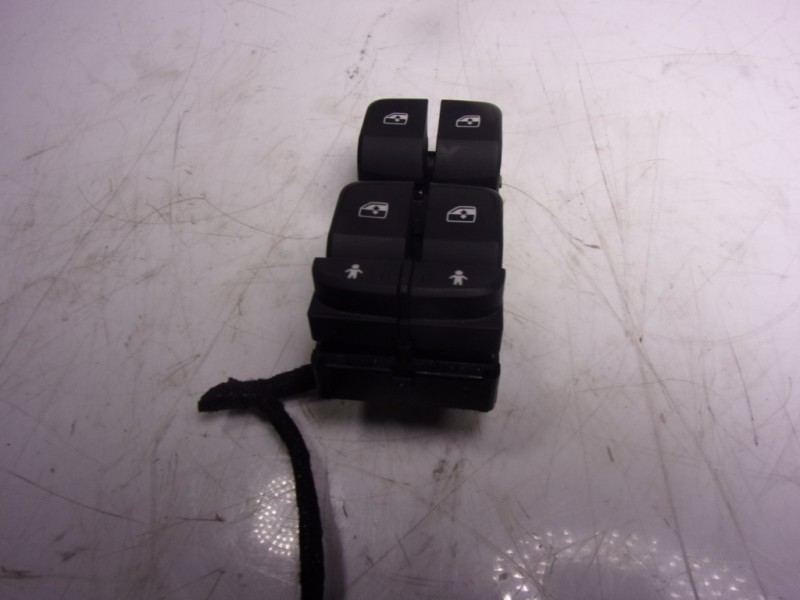 Recambio de mando elevalunas delantero izquierdo para audi q2 (gab) 1.6 tdi referencia OEM IAM 8V0959851K 8V0959851K 