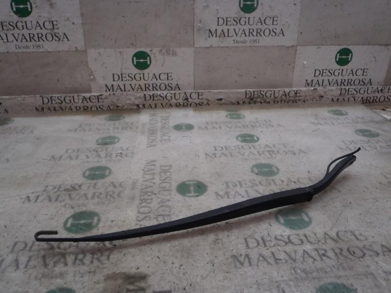Recambio de brazo limpia delantero derecho para lancia phedra (180) 2.2 jtd 16v emblema referencia OEM IAM   