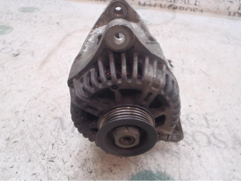 Recambio de alternador para nissan micra (k12e) acenta referencia OEM IAM   