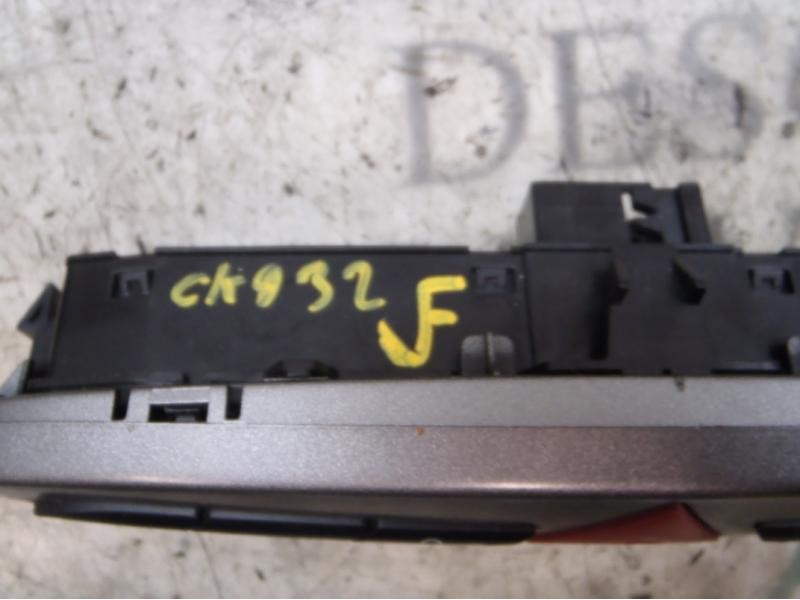 Recambio de warning para peugeot 308 confort referencia OEM IAM   
