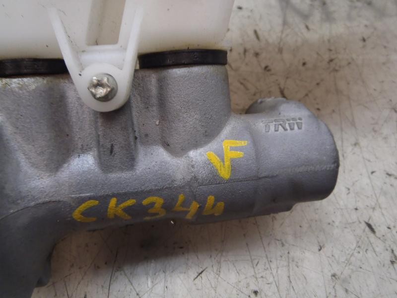 Recambio de bomba freno para kia venga 1.4 cat referencia OEM IAM 585101P200  